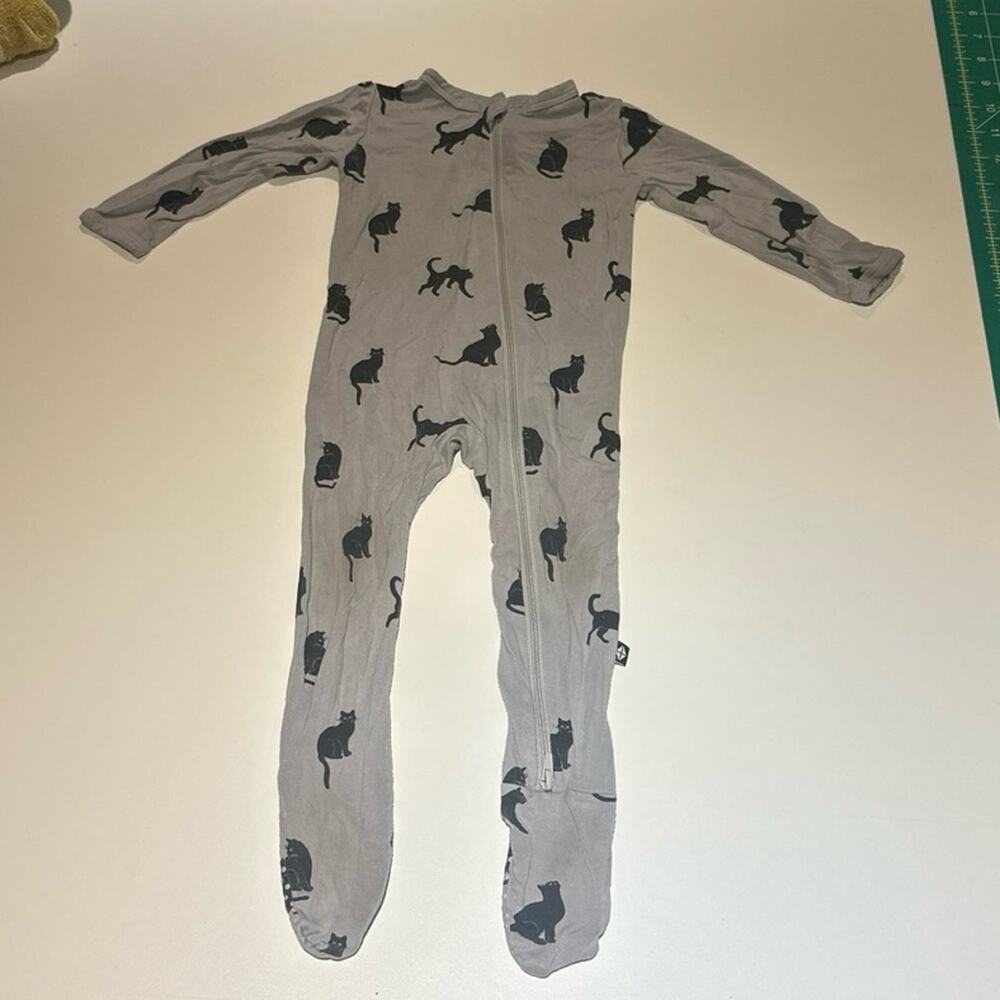 Kyte Baby Black Cat Footie